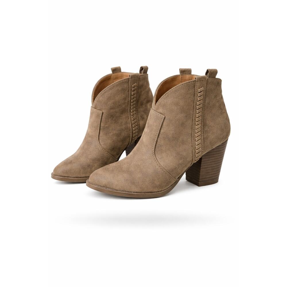 Qupid Millie Women’s 9 Taupe Suede Ankle Boot Western Boho Cowgirl Block Heel